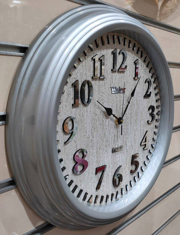 Valar Wall Clock Model 550